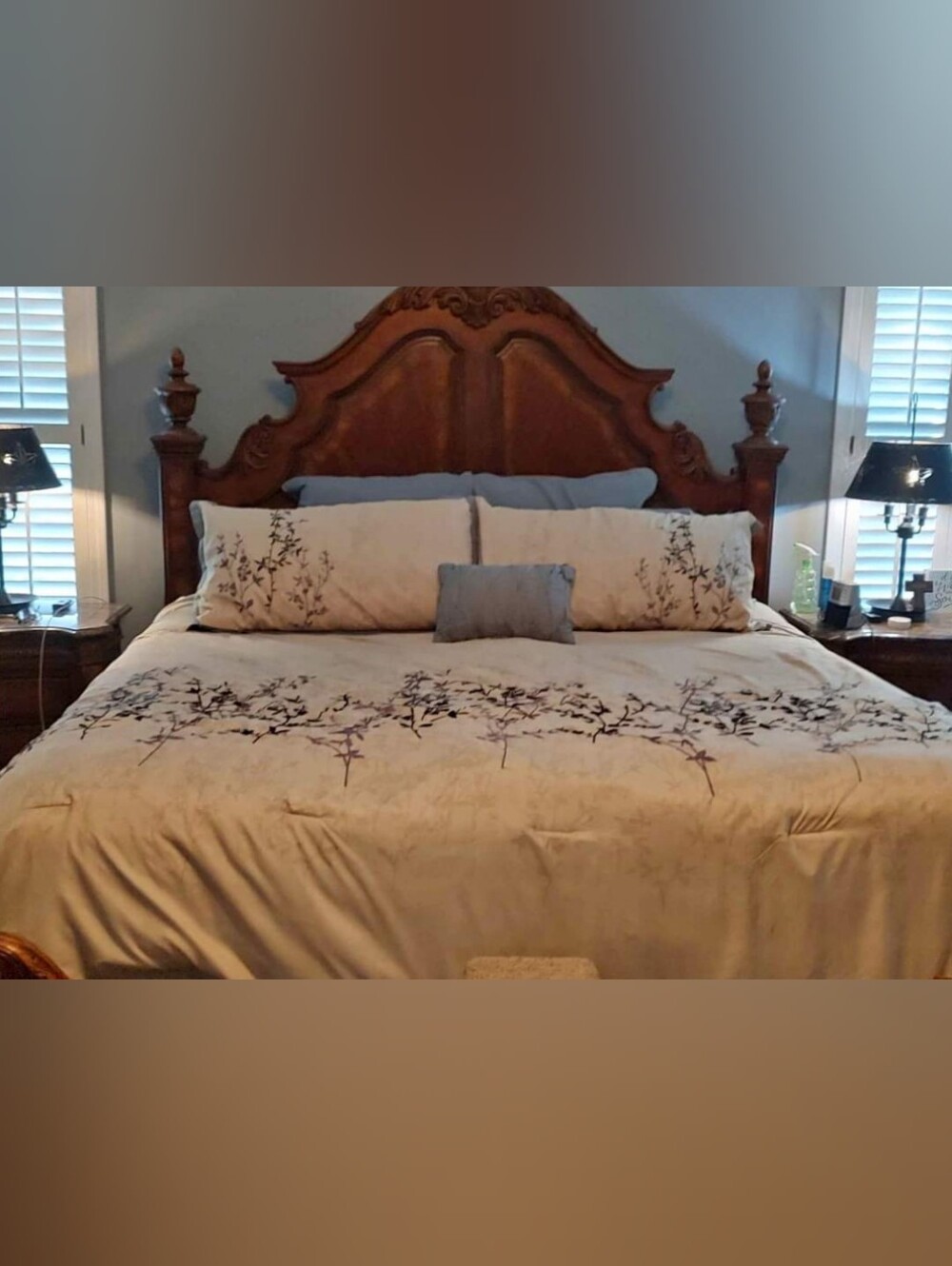 Elegant Cream Botanical Comforter Set